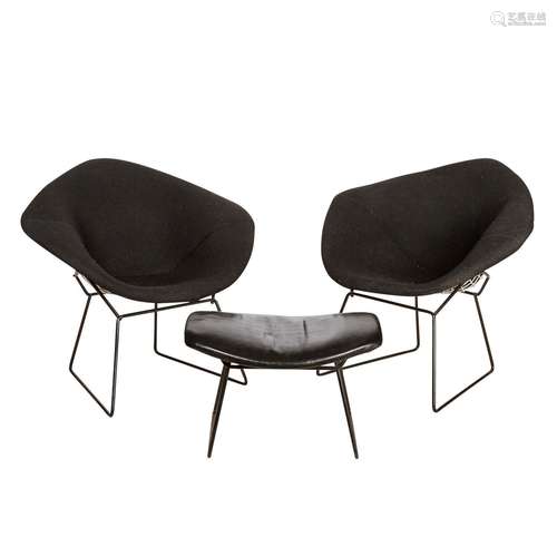 BERTOIA, HARRY "ZWEI DIAMOND CHAIR UND EINE OTTOMANE&qu...