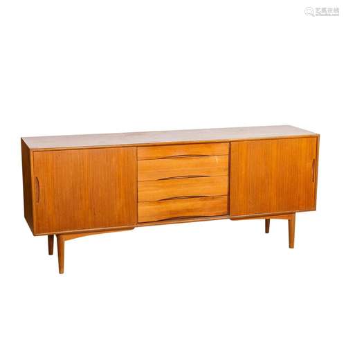 SIDEBOARD