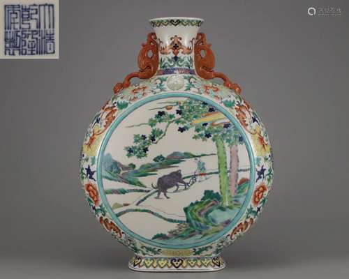 A Doucai Glazed Moon Flask Qing Dyn.