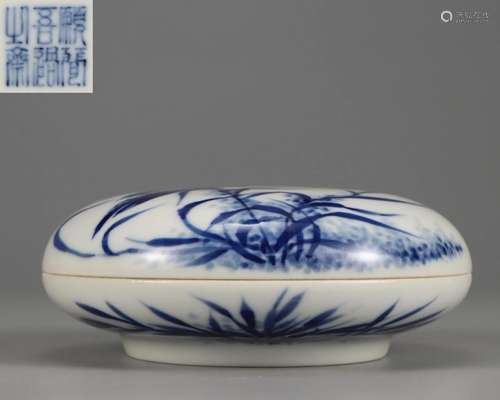 A Blue and White Paste Box Qing Dyn.