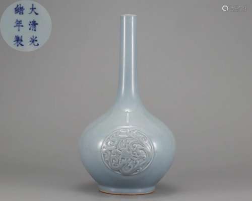 A Clair-de-Lune Bottle Vase Qing Dyn.