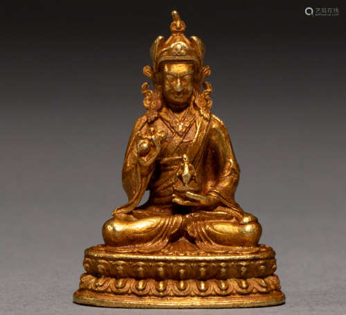 Chinese Qing Dynasty pure gold Buddha statue