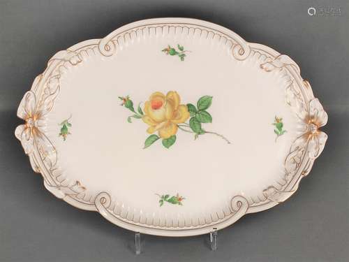 Large plate, yellow rose, gold rims, relief rim wi…