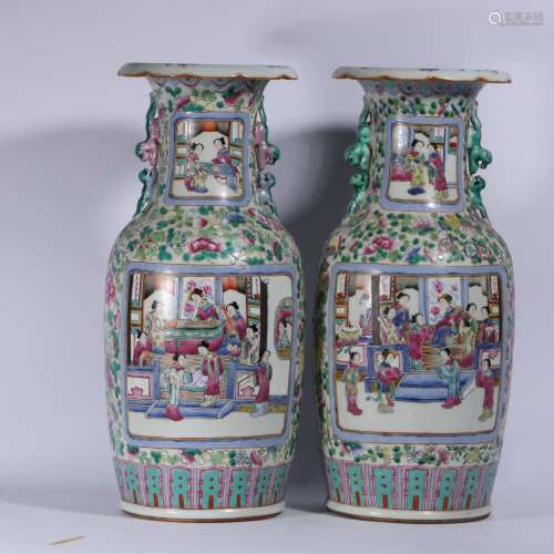 A Pair Of Famille Rose Porcelain Bottles  With Pattern Of Fi...
