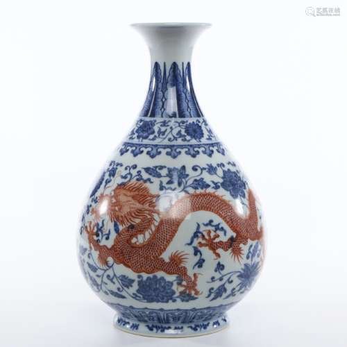 Blue And White Porcelain Fanhong Red Bottle ,China