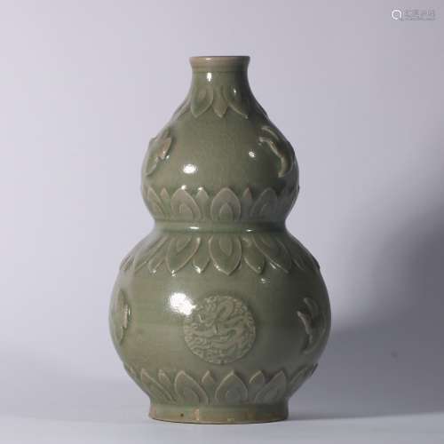 Longquan Kiln Porcelain Gourd Bottle ,China