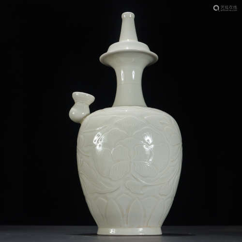 Ding Kiln Porcelain Bottle With Pattern Of Flower ,China