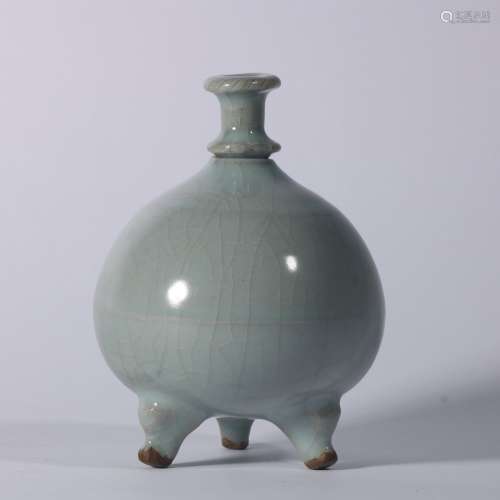 Longquan Kiln Porcelain Tripod Jar ,China