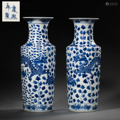 A PAIR OF CHINESE QING DYNASTY KANGXI PERIOD BLUE AND WHITE ...