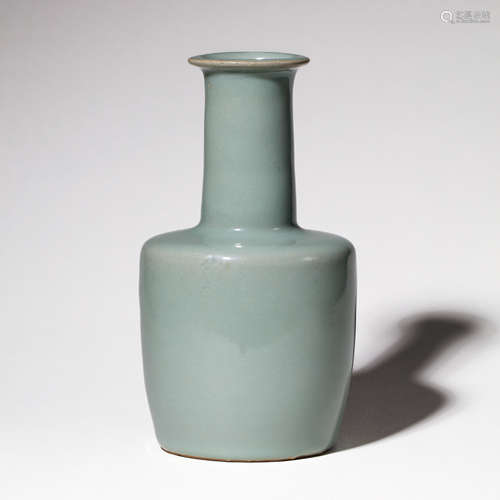 LONGQUAN WARE GREEN GLAZE FLASK, SOUTHERN SONG DYNASTY, CHIN...