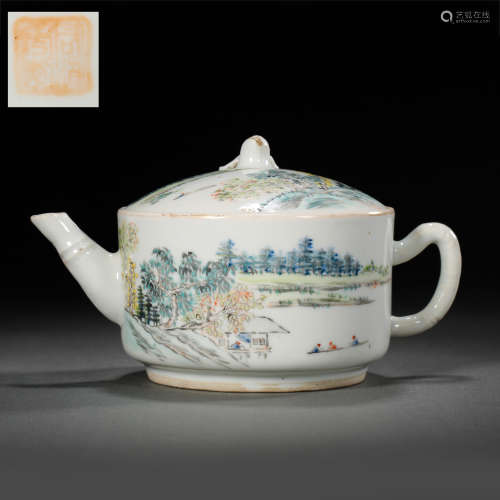 CHINESE FAMILLE ROSE TEAPOT, QING DYNASTY