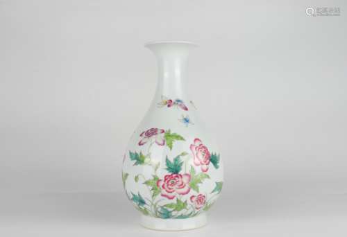 Famille Rose Yuhuchun Vase with Floral and Poems Patterns, Y...