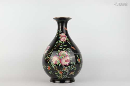 Famille-rose Enameled Yuhuchun Vase with Sanduo Design, Yong...