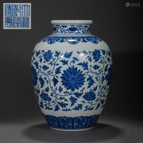 BLUE AND WHITE VASE, QIANLONG PERIOD, QING DYNASTY, CHINA