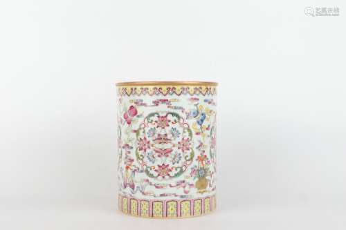 Famille Rose Brush Holder with Gold-traced Design and Floral...