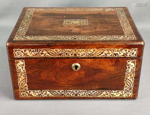 Writing chest, rectangular shape, decorated with r…