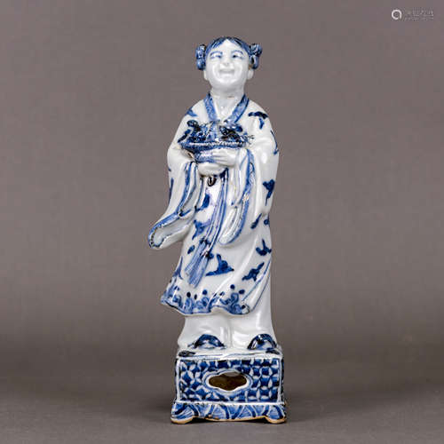 A BLUE AND WHITE PORCELAIN FIGURE OF LANCAIHE