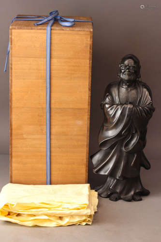 A BRONZE FIGURE OF BUDDHA DAMO