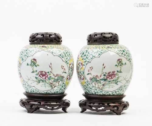 A SET OF TWO PORCELAIN POTS