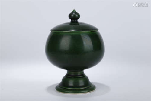 A Green Glazed Porcelain Vessel 