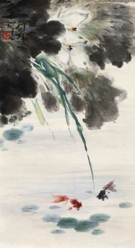 萧朗（1917～2010） 1980年作 荷花金鱼图 镜心 设色纸本