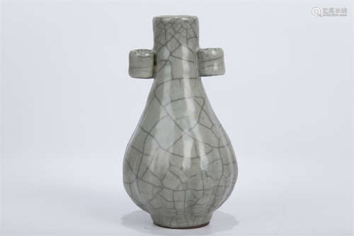 A Prismatic Porcelain Bottle, Ge Kiln.