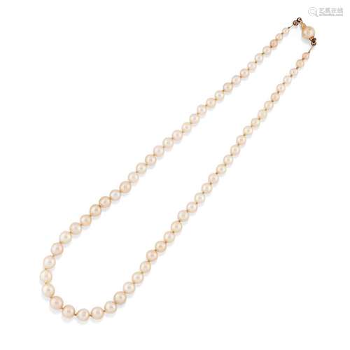 A 18K yellow gold and cultured pearl necklace