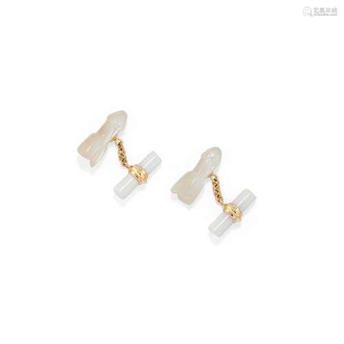 A 18K yellow gold, mother-of-pearl and white agate cufflinks