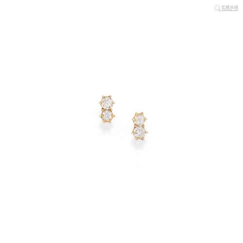 A 18K yellow gold and diamonds earrings