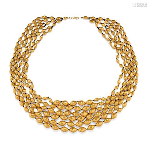 A 18K yellow gold necklace