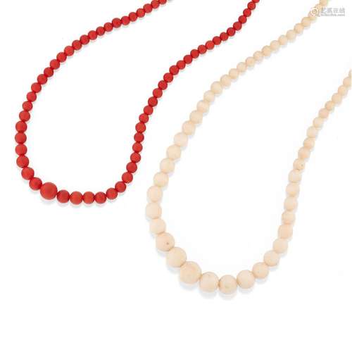 A 18K yellow gold, red and pink coral necklace