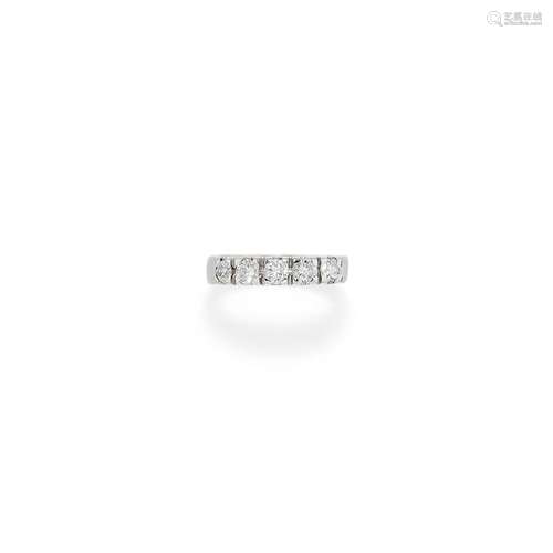 A 18K white gold and diamond ring