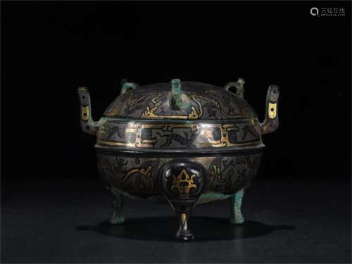 A Chinese Gilt Bronze Lidded Censer with Dragon Pattern
