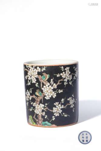 A BLACK-GROUND FAMILLE-ROSE BRUSHPOT.BITONG.QING PERIOD