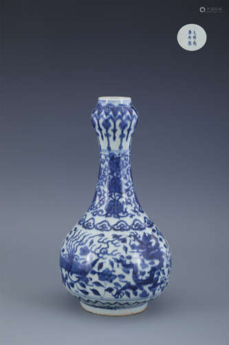 Blue and White Dragon Garlic Vase