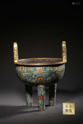 A CLOISONNE ENAMEL TRIPOD CENSER AND COVER.QIANLONG PERIOD