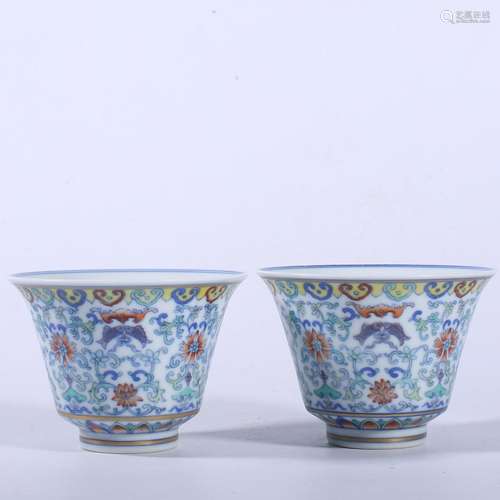 A PAIR OF DOUCAI CUPS.QIANLONG PERIOD