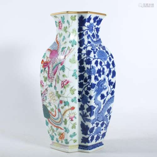 A FAMILLE-ROSE BLUE AND WHITE VASE.QIANLONG PERIOD