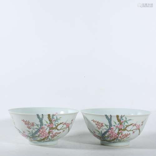 A PAIR OF FAMILLE-ROSE BOWLS .YONGZHENG PERIOD