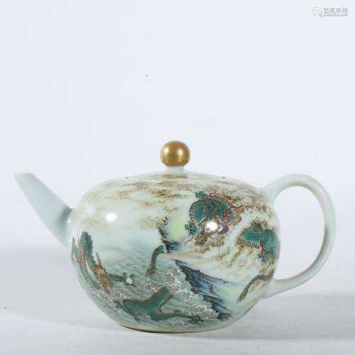 A FAMILLE-ROSE TEAPOT AND COVER.QIANLONG PERIOD