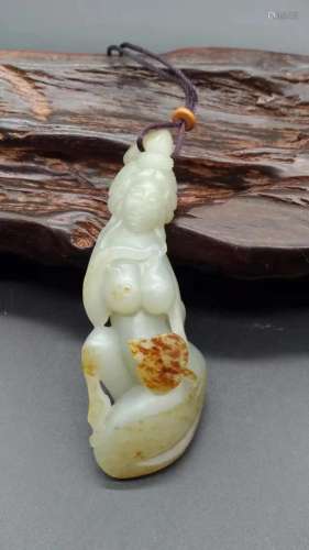 RUSSET JADE CARVING OF A LADY
