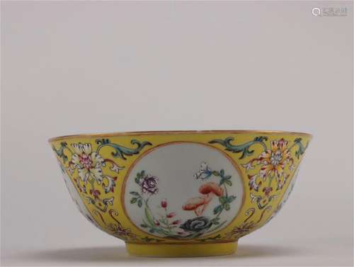 A Chinese Famille Rose Flower Patterned Porcelain Bowl