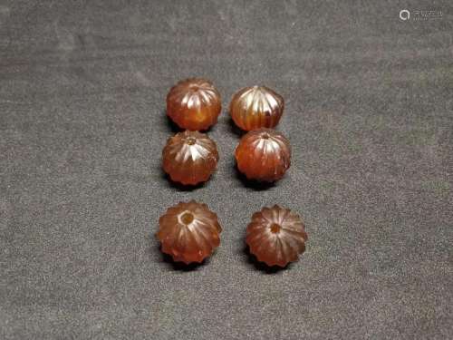 SET OF QING DYNASTY AGATE CARVING RIBBED BEADS