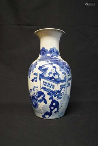 BLUE AND WHITE FIGURES GUANYIN VASE