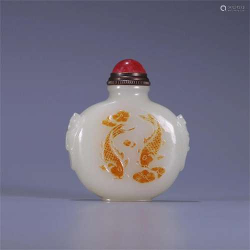 A Chinese Carved Jade Snuff Bottle with Calligraphy