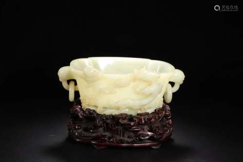 JADE CARVING 'DRAGON AND PEARL' BRUSH WASHER