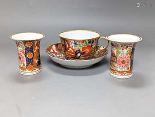 A pair of Chamberlain's Worcester miniature vases and Barr, ...