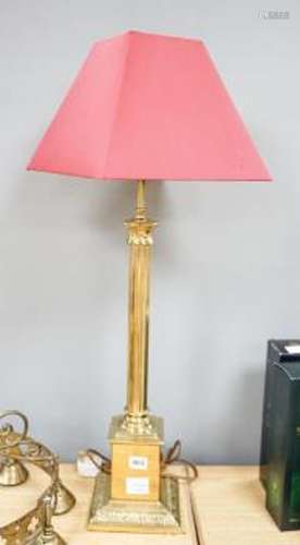 A brass Corinthian column table lamp with shade 83cm incl sh...