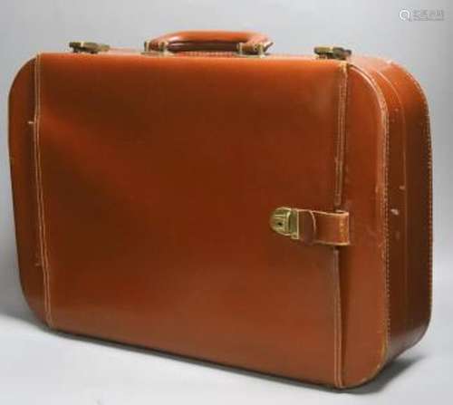 A 1950's Victor tan leather case