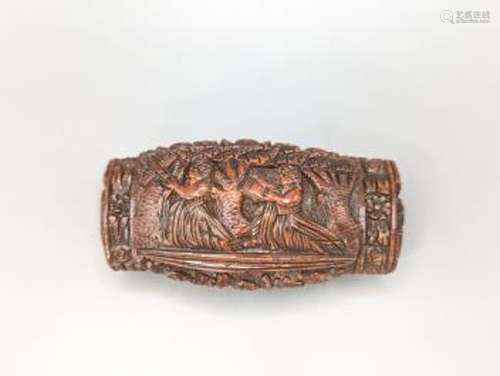 An early 19th century coquilla nut snuff box, 7.5cm